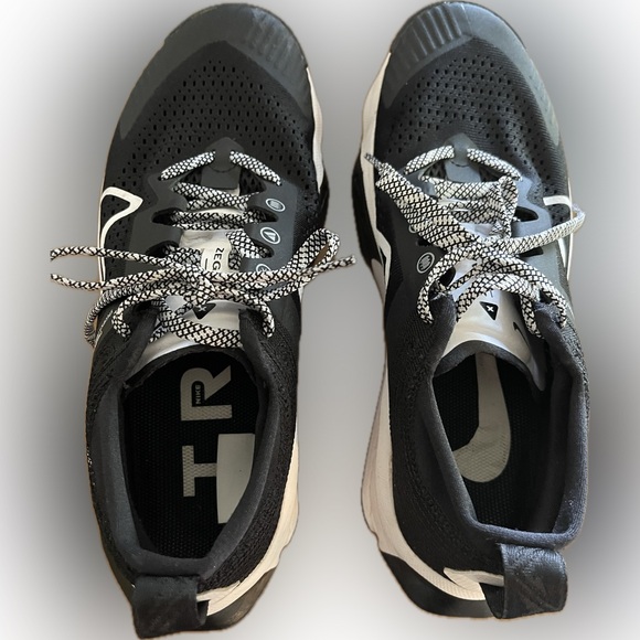 Nike ZoomX Zegama Trail Women’s Size 9 B ~ worn once - Picture 6 of 16